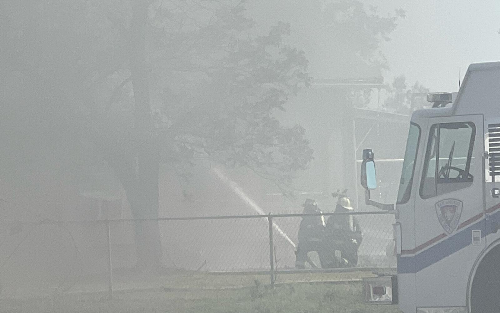 2 Alarm Fire Armstrong & 24th (LIVE! Photo/Matt Trammell)