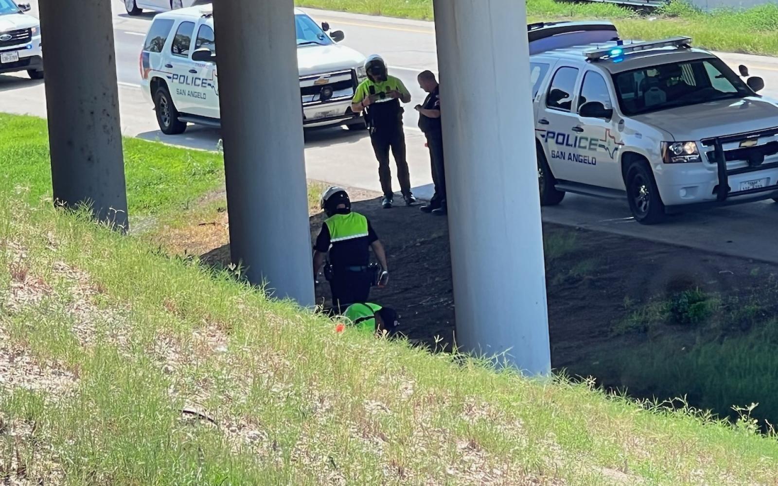 SAN ANGELO, TX — San Angelo police are investigating a serious crash on Loop 306 under the Foster Road overpass.