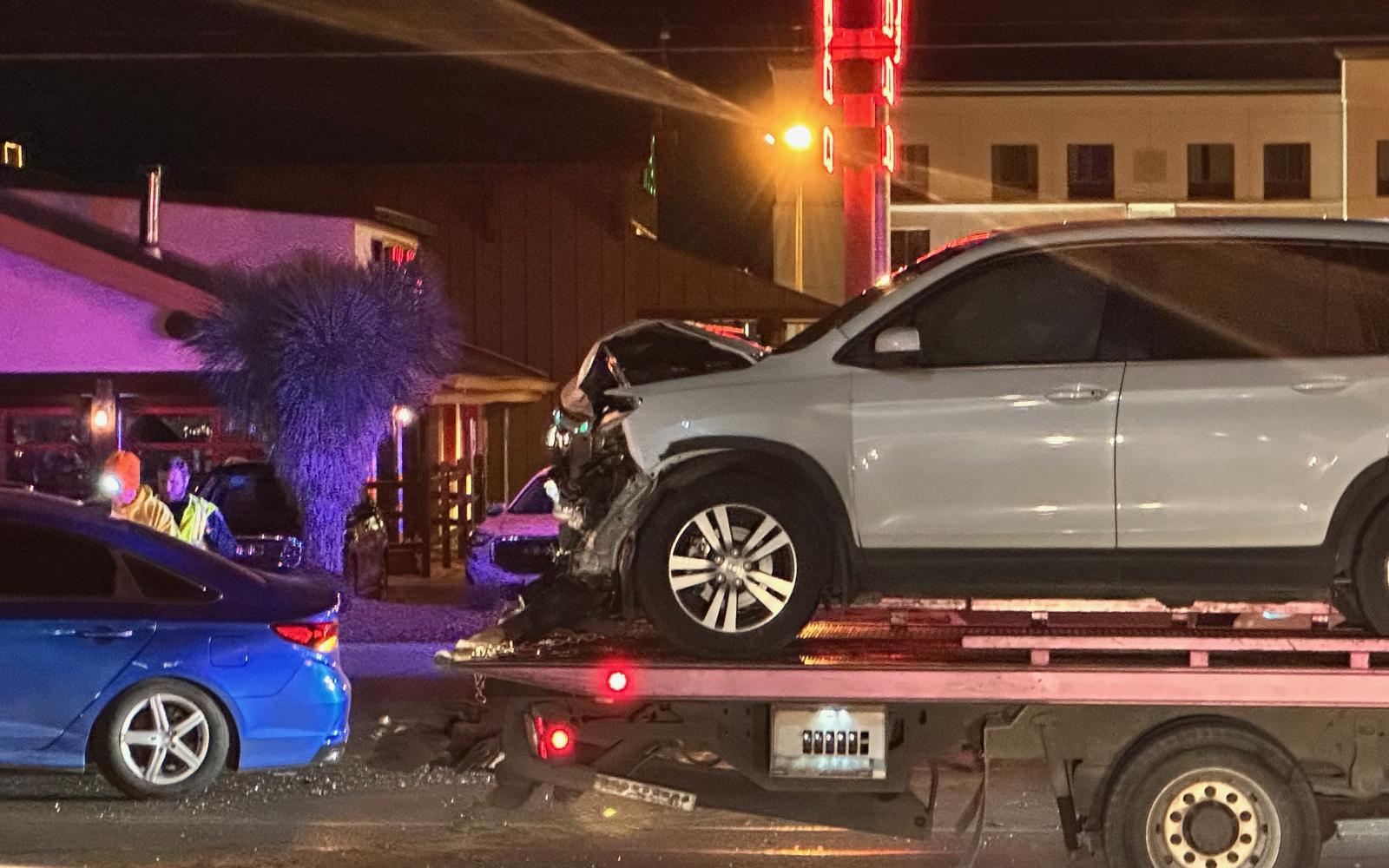 SAN ANGELO, TX — A crash closed down most of the lanes on Knickerbocker Rd. At S. Jackson St. in front of Twin Peaks Friday evening.