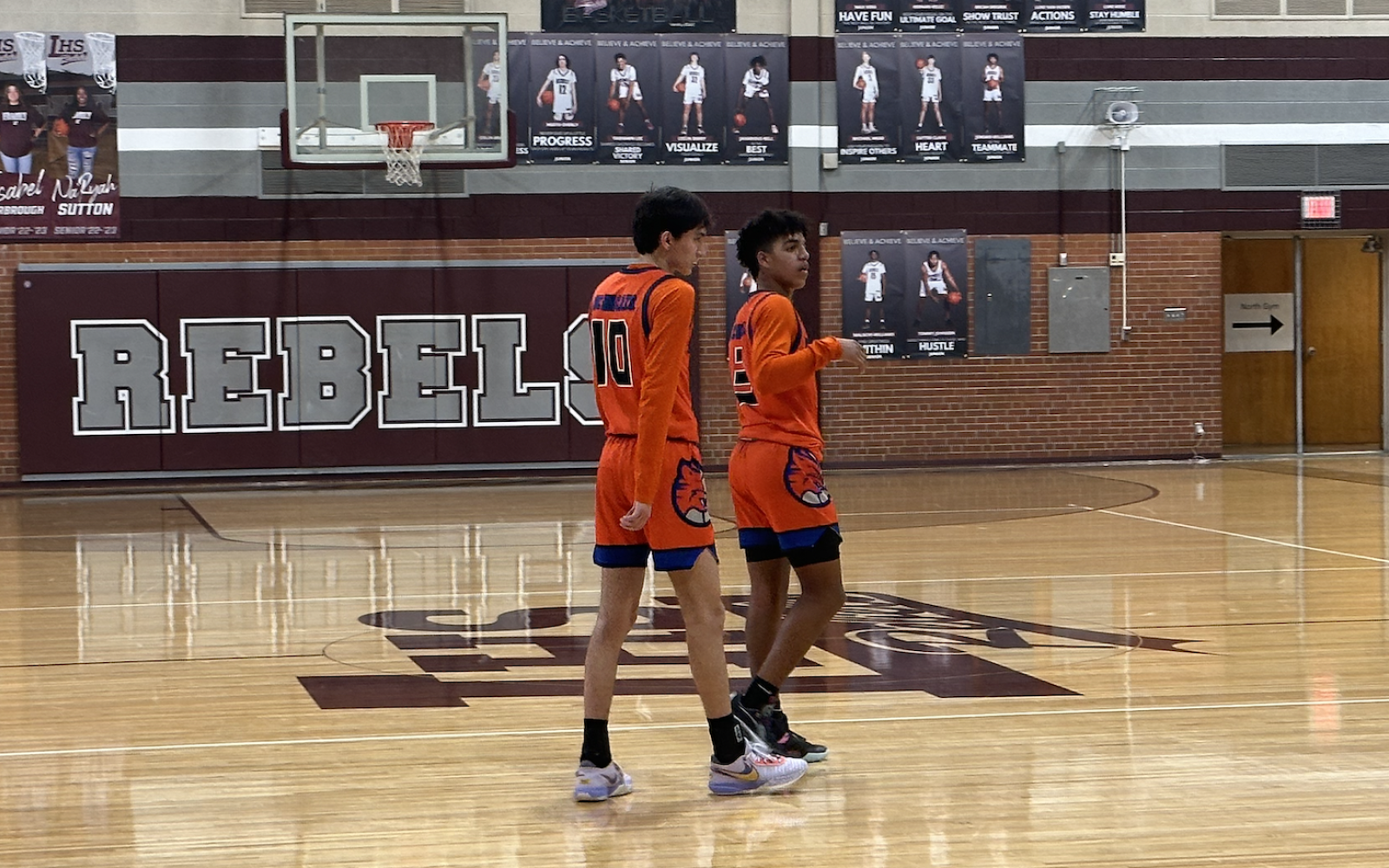 Bobcats' Hayden Schmidt and Squeaky English