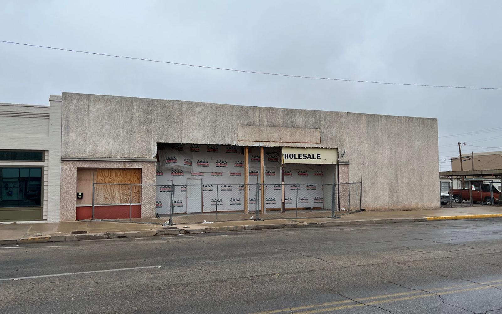 The current condition of Valley Vending's building at 213. N. Chadbourne St.