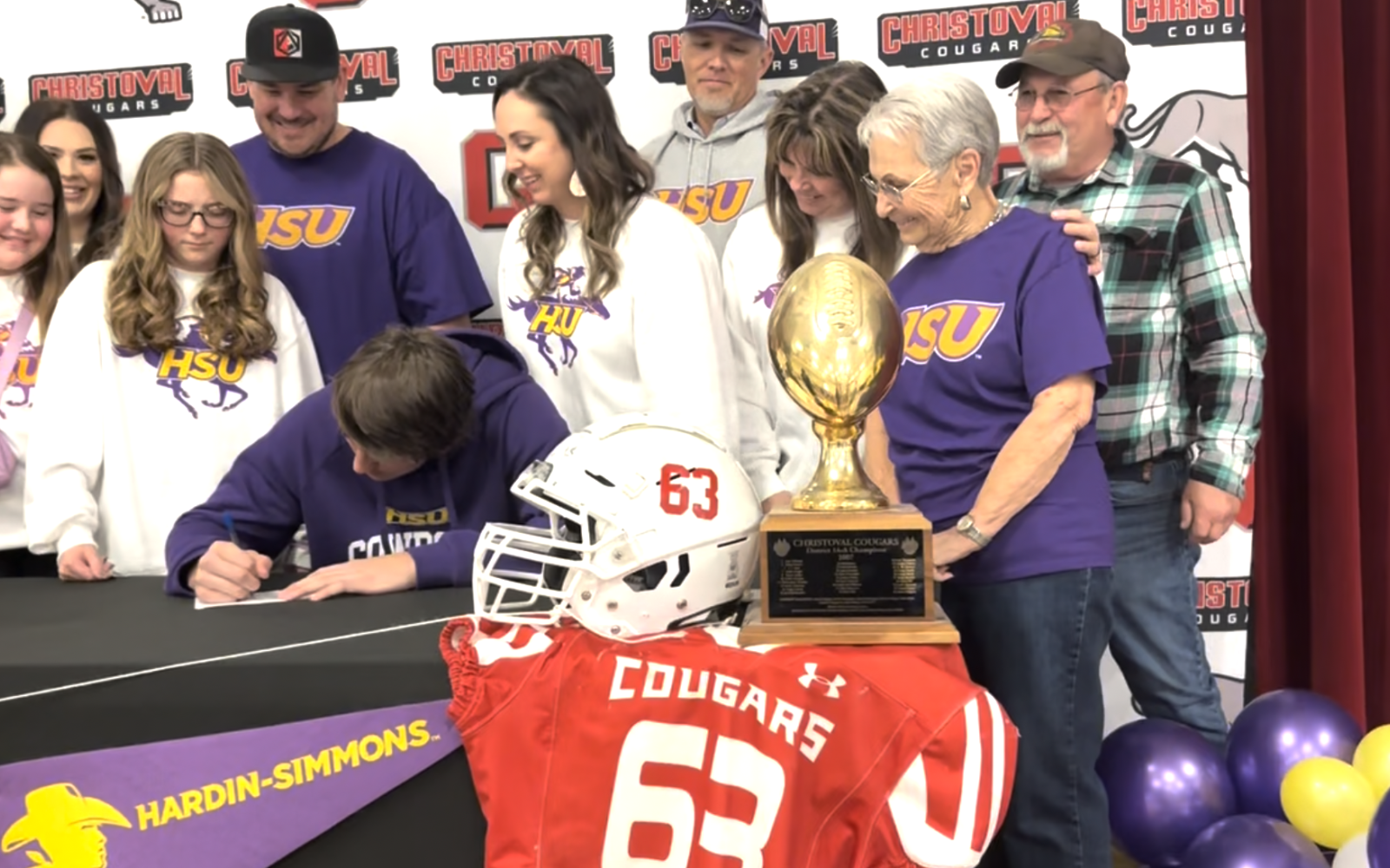 Christoval's Nicolai Nelson Signs with Harding Simmons