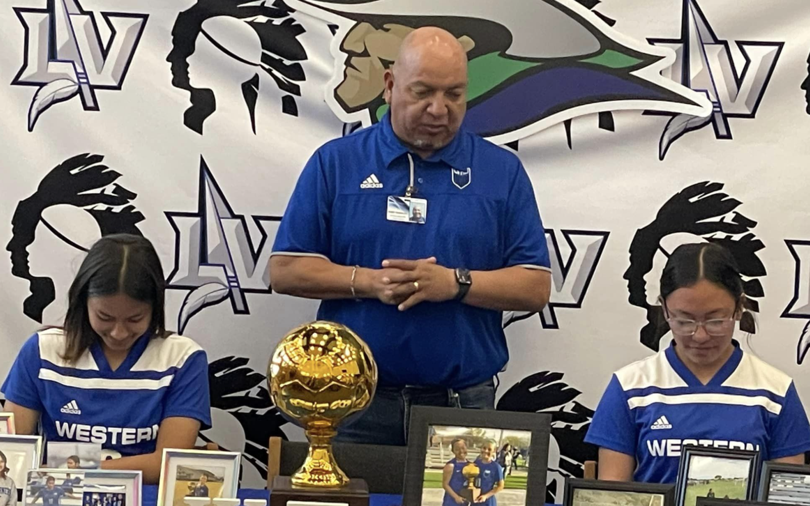 Lake View Maidens Jazmyne Flores and Alexis Garcia