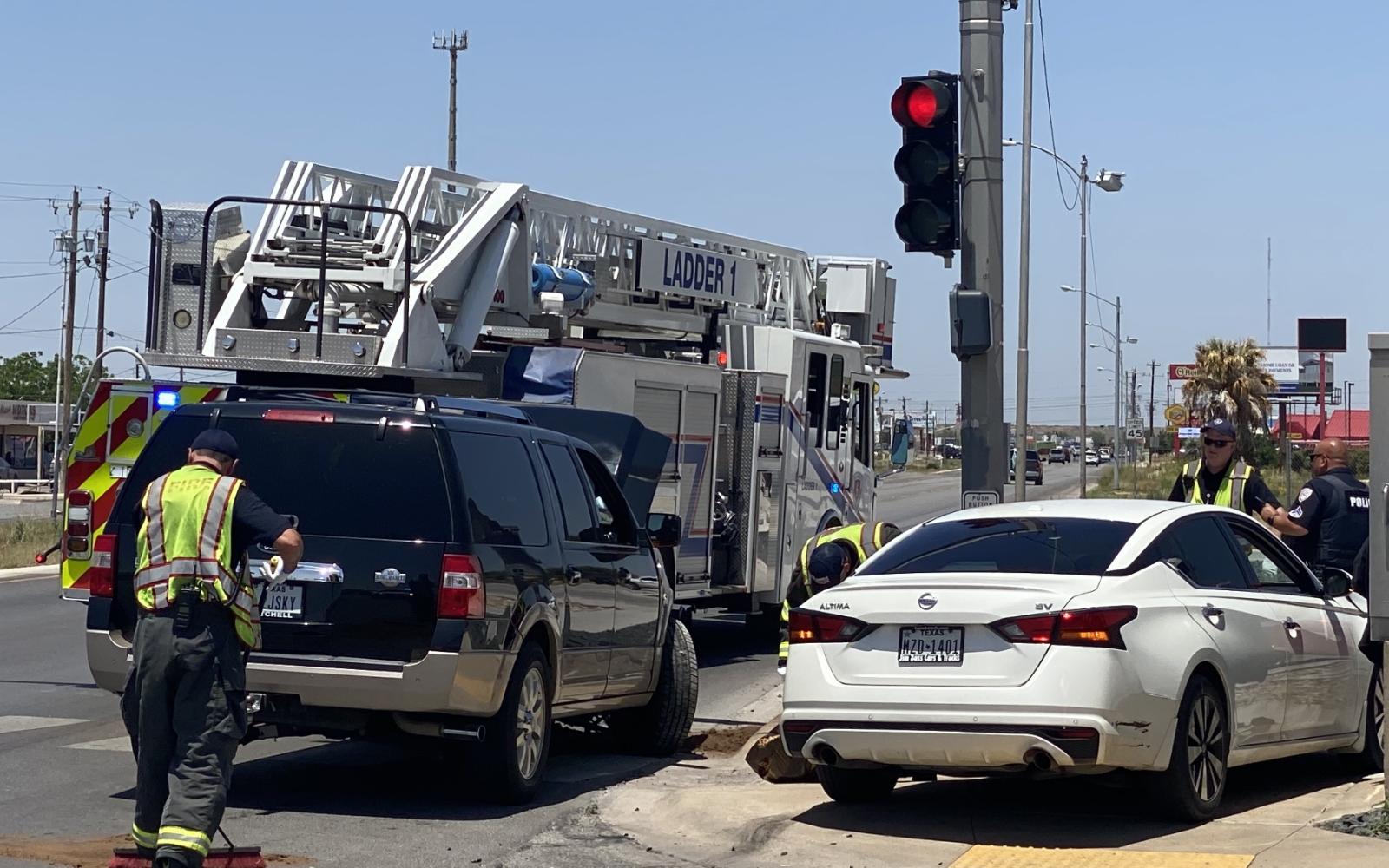 Crash 23rd and Bryant (LIVE! Photo/James Bouligny)