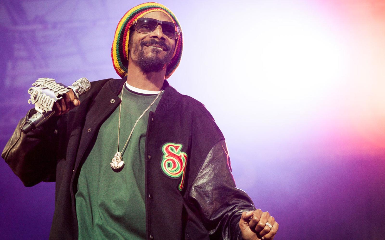 Snoop Dogg performing at Hovefestivalen 2012