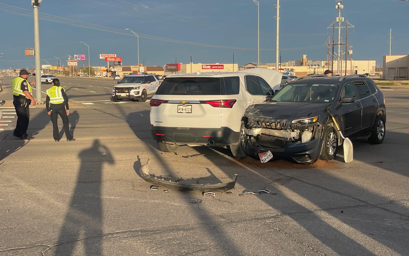 Crash on Sherwood Way Causes Traffic Jam at 5 p.m. on Feb 7, 2023