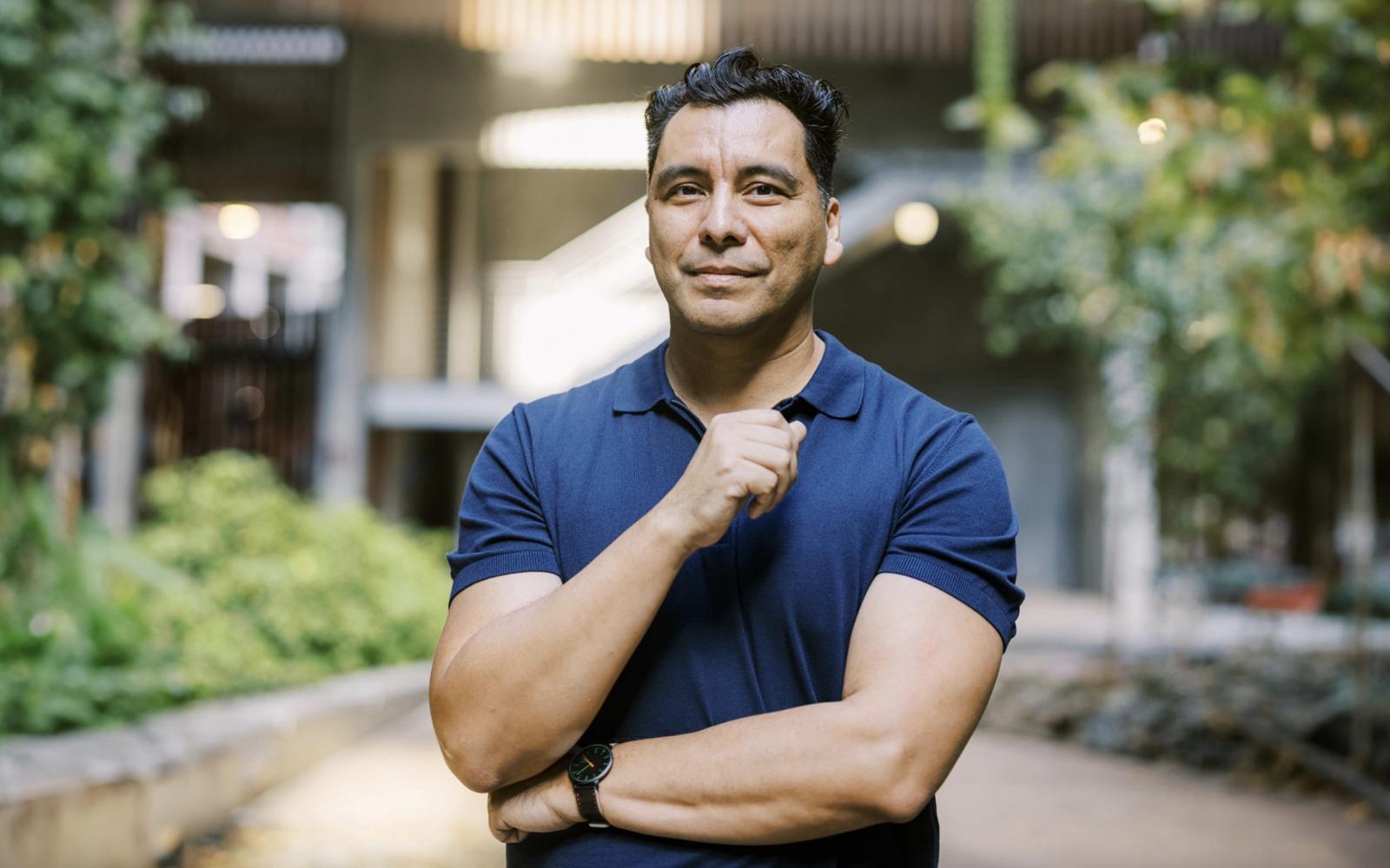  Award-winning novelist and short-story writer, Manuel Munoz