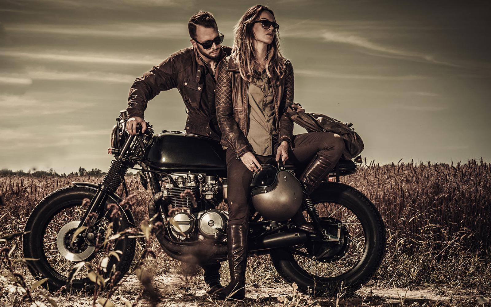 Bonnie & Clyde on a bike