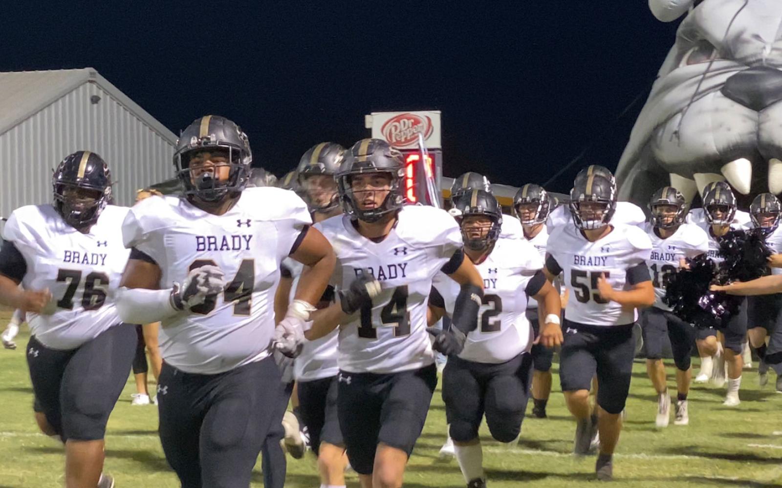 The Brady Bulldogs take the field after halftime! (LIVE! Photo)