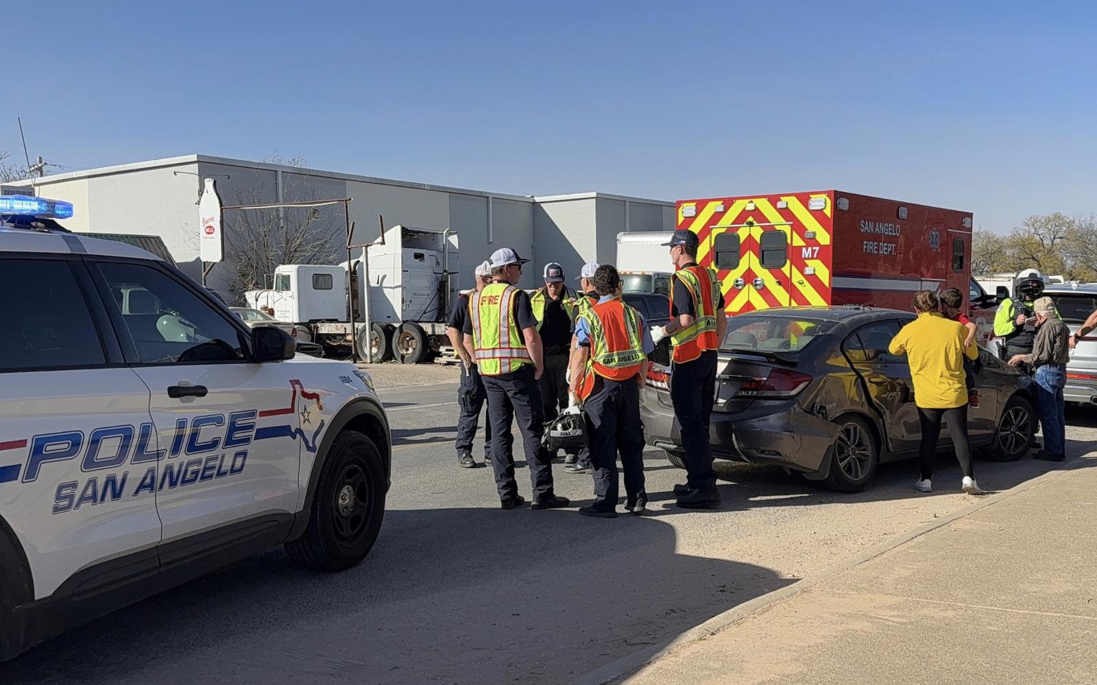 Crash on Ave Q in San Angelo