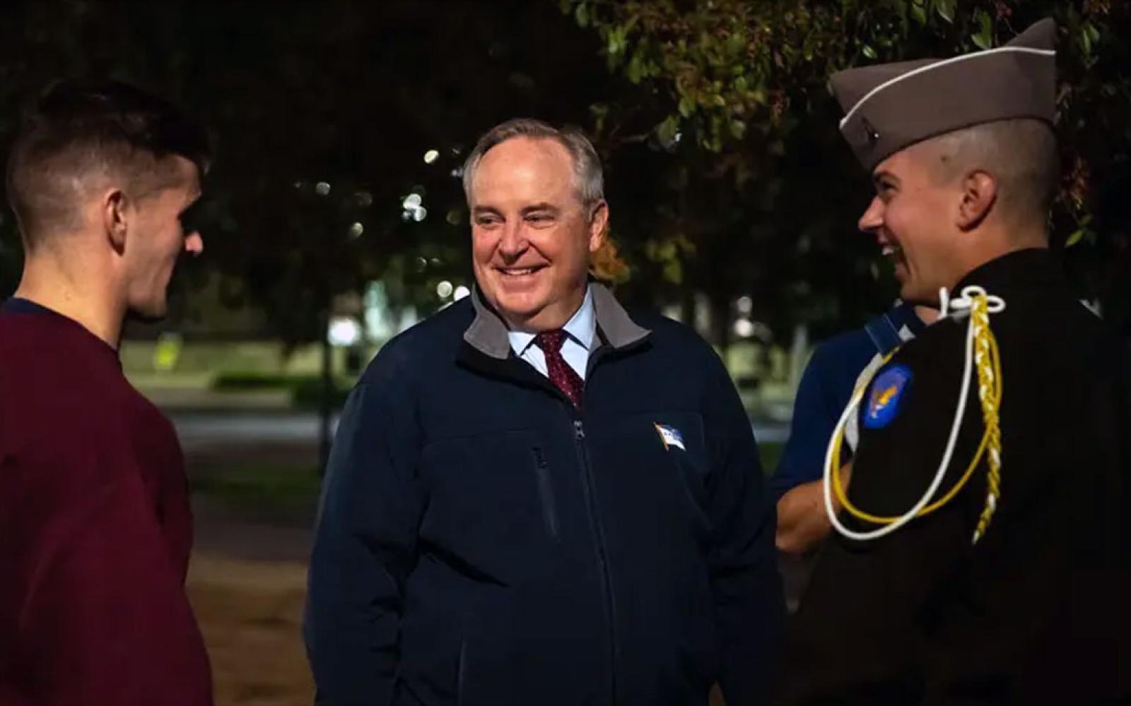 Faculty and students issued letters of support on Wednesday for Texas A&M President Mark A. Welsh III after some Republican lawmakers have called for his ousting. 