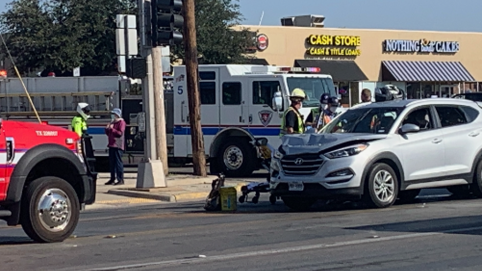 WATCH People Injured in Sherwood Way Crash