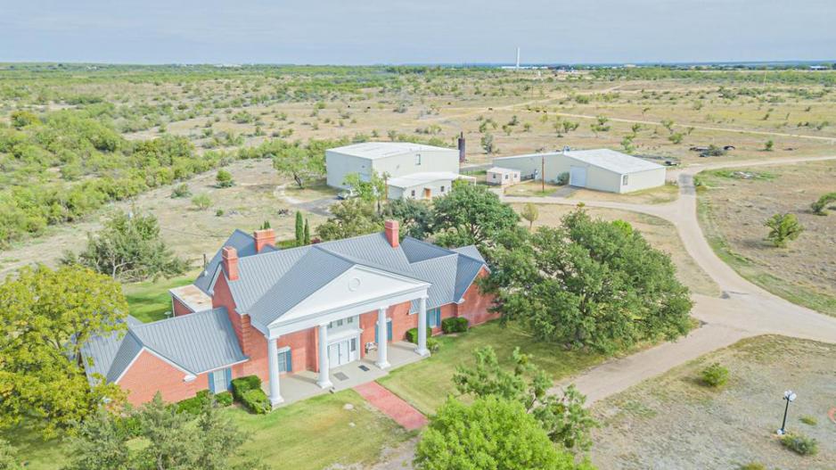 Real Estate Guide See This Mansion on a 900Acre Ranch