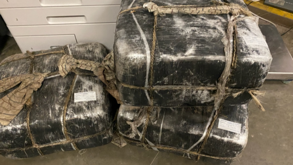 Abandoned Bundles of Drugs (Contributed/CBP) Abandoned Bundles of Drugs (Contributed/CBP)