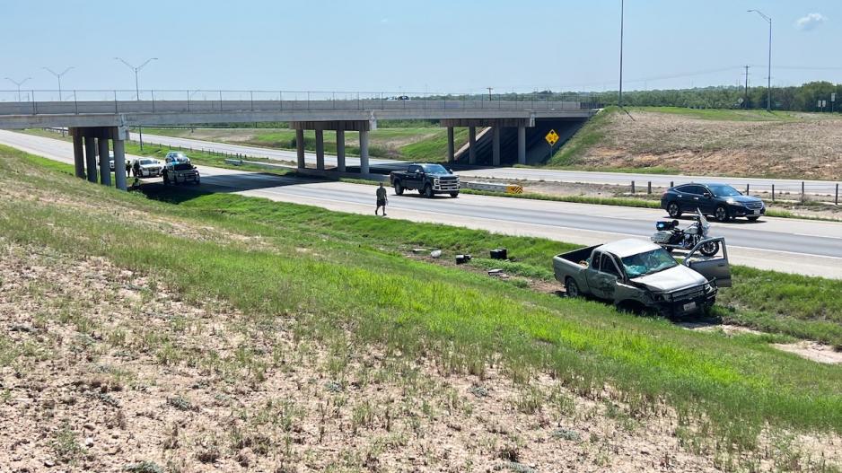 SAN ANGELO, TX — San Angelo police are investigating a serious crash on Loop 306 under the Foster Road overpass. SAN ANGELO, TX — San Angelo police are investigating a serious crash on Loop 306 under the Foster Road overpass.