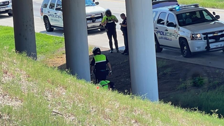 SAN ANGELO, TX — San Angelo police are investigating a serious crash on Loop 306 under the Foster Road overpass. SAN ANGELO, TX — San Angelo police are investigating a serious crash on Loop 306 under the Foster Road overpass.