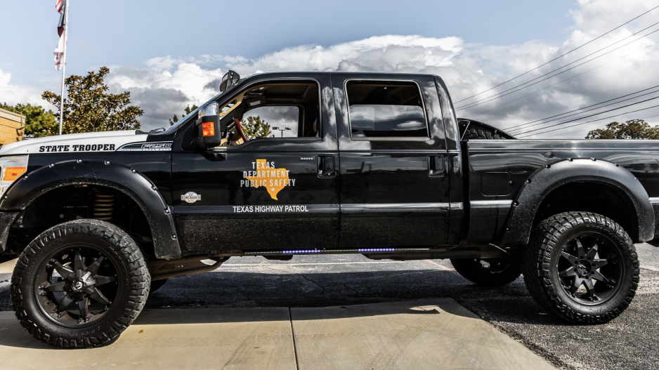 DPS Seized a Jacked Up 4WD Truck from Drug Runners & Turned it into