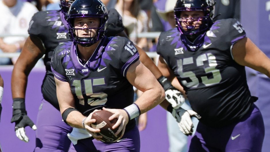 TCU's Max Duggan Wins the 2022 Johnny Unitas Golden Arm Award