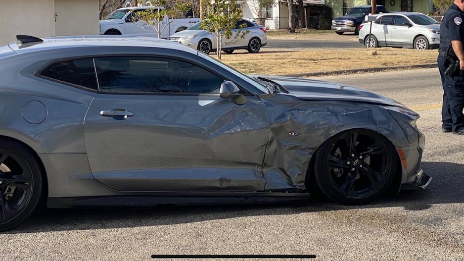 Crash Irving St. and Ave N. (LIVE! Photo/James Bouligny) Crash Irving St. and Ave N. (LIVE! Photo/James Bouligny)