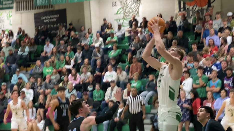 Wall's Everson Armstrong vs TLCA"s Drew Sherrill Wall's Everson Armstrong vs TLCA"s Drew Sherrill
