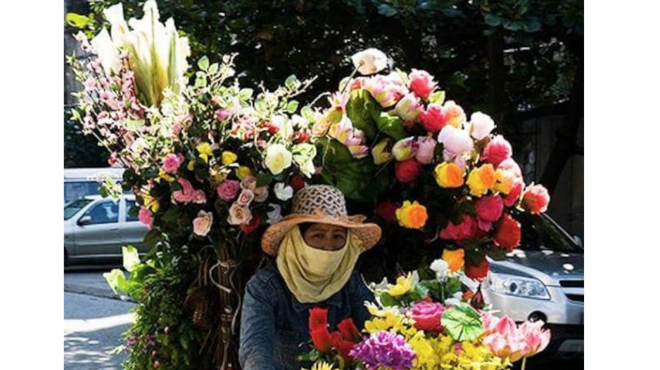 Mexican Flower Vendor (Courtesy/National Geographic) Mexican Flower Vendor (Courtesy/National Geographic)