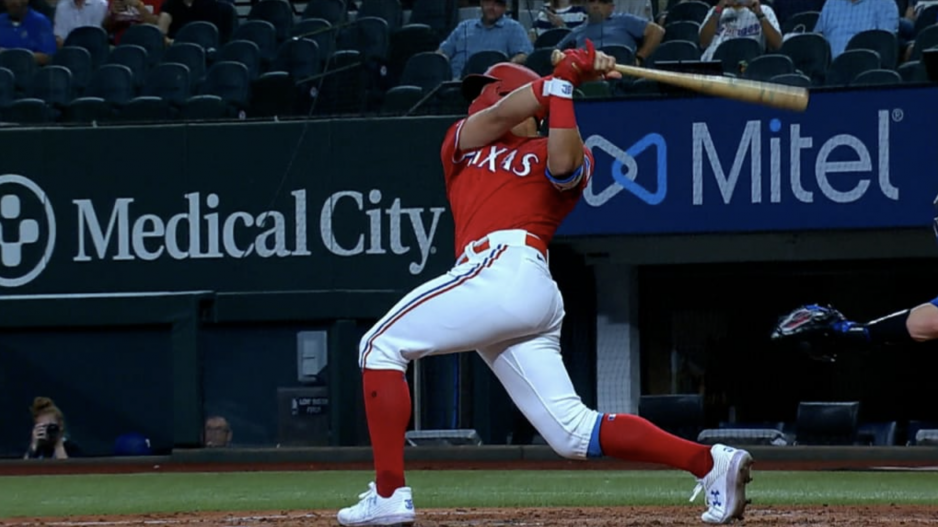 Jung's Grand Slam Sparks Rangers to Rout the Yankees