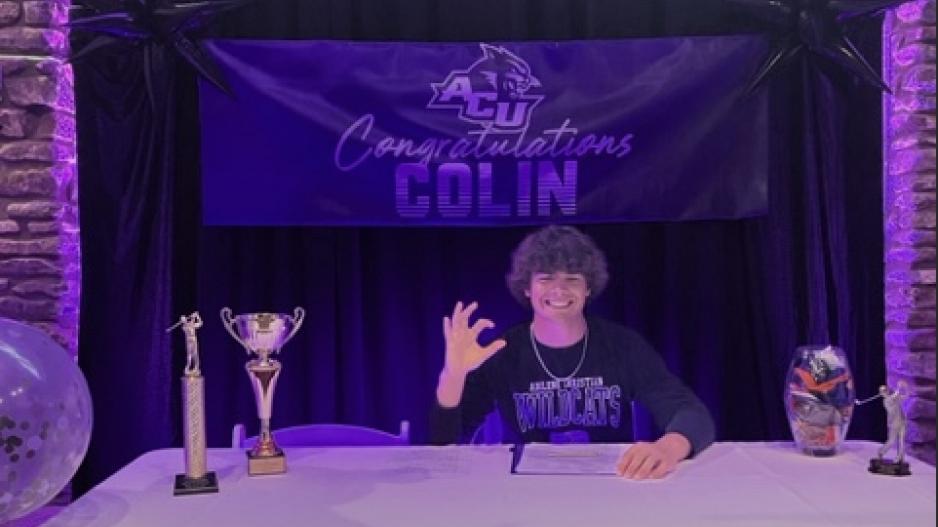Colin Leonard signs with ACU Colin Leonard signs with ACU