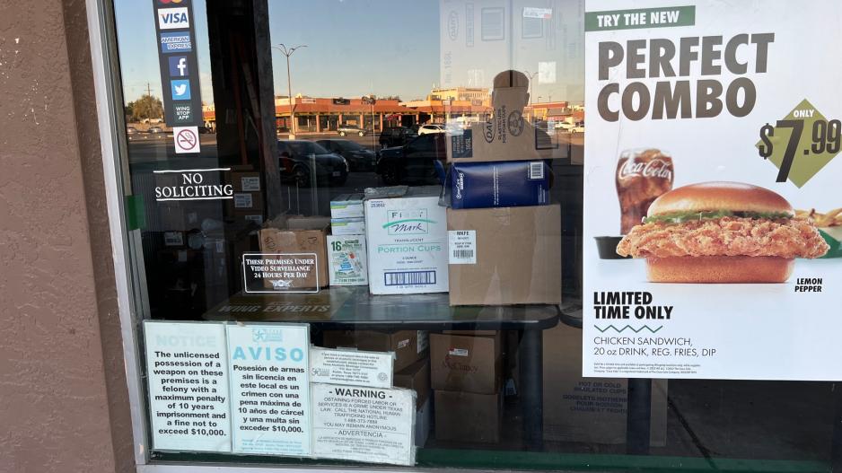Wing Stop SW Plaza (LIVE! Photo Yantis Green) Wing Stop SW Plaza (LIVE! Photo Yantis Green)