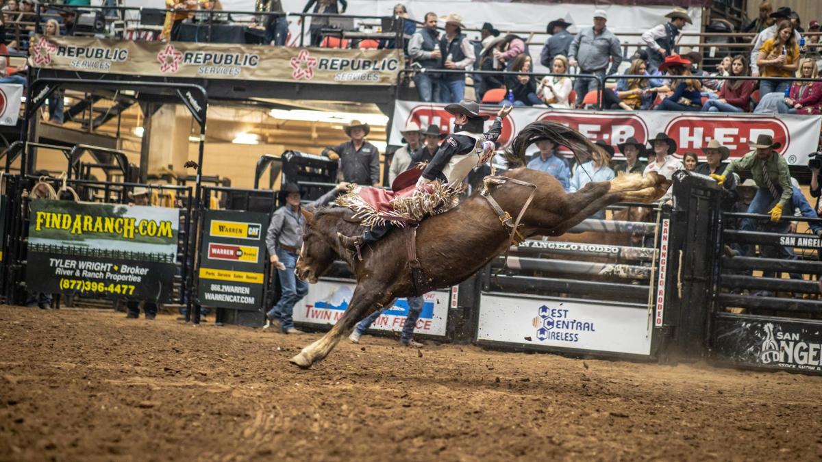 This 94Point Bareback Ride Ties World Record, Sets New San Angelo