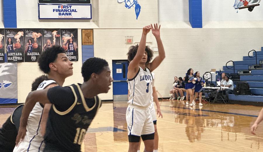 Lake View's Braylon White shoots a free-throw against Big Spring