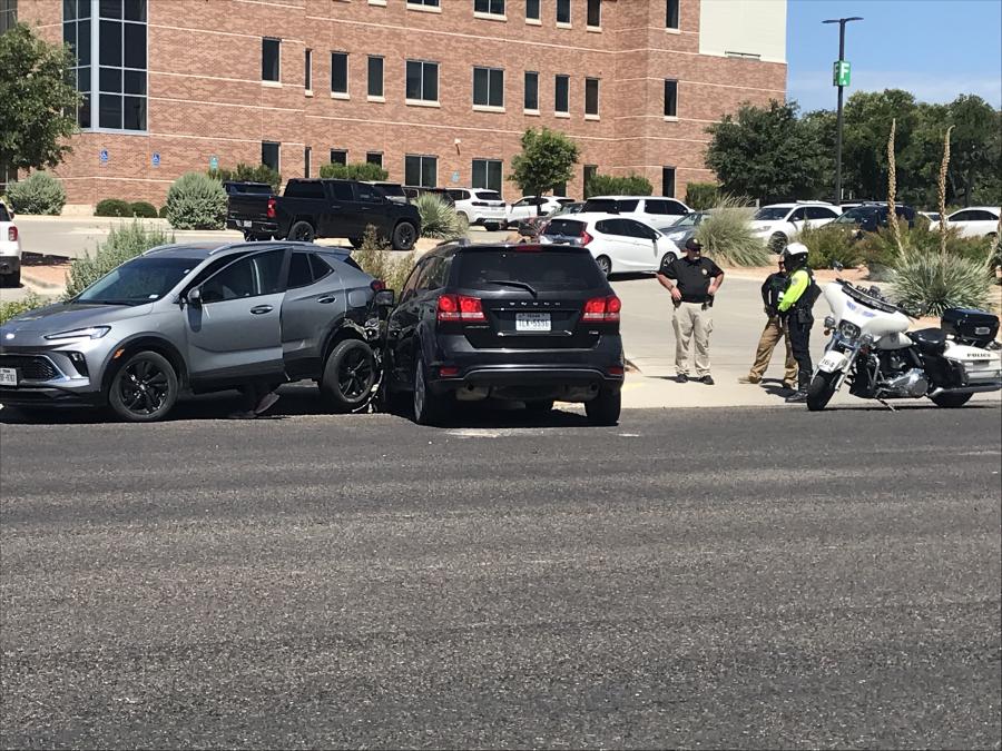 Crash Near Shannon Clinic Harris Location Sends Two Vehicles to Tow