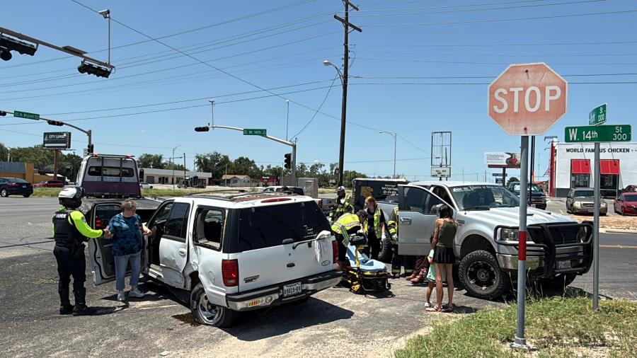 Driver Hospitalized After SUV Slams Into Signal Pole Near Bryant and 14th