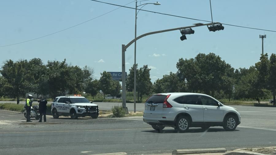 Crash Sends One to Hospital After SUV Strikes Traffic Signal on N. Bryant