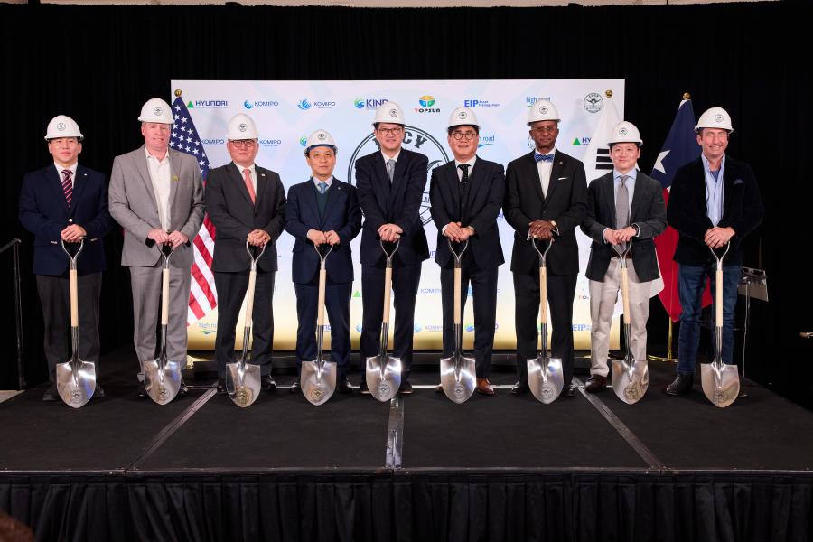 Project Lucy groundbreaking: From Left to Right, Komipo America President, Byung euk Koh; Primoris Renewable Energy SVP, Brad Hise; The Head of the Consulate at the Consulate of the Republic of Korea in Dallas, KwangHeon Doh, Komipo America President, Youngjo Lee; Hyundai Engineering and Construction COO, Kyeongsoo Kim, EIP Asset Management CEO, Hee-Jun Park, High Road Energy Marketing CEO, Darrick Eugene, EIP Asset Management Managing Director, Nathan Choi, Principal Landowner, Charles Smith.