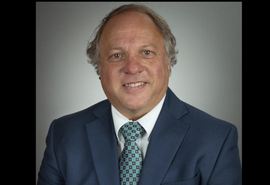 After more than 25 years with the City of San Angelo, Parks and Recreation Director Carl White has announced his retirement.