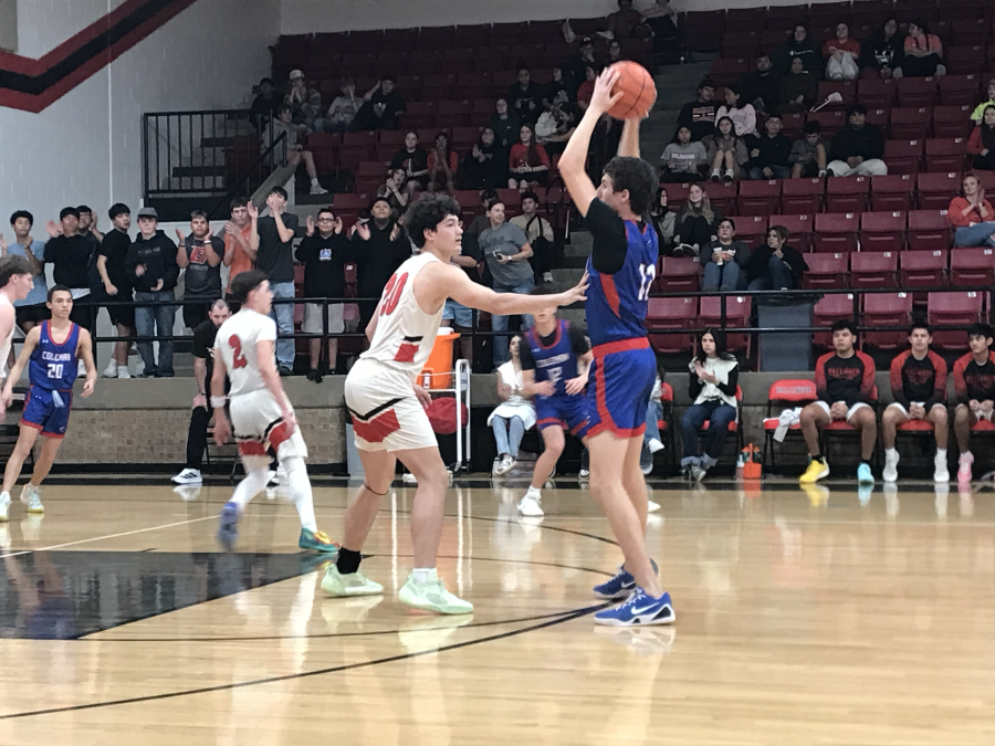 Coleman's Hunter Edington is guarded by Ballinger's Hunter Kresta on Tuesday, Feb. 10, 2026.