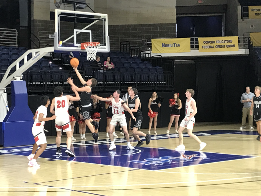 Forsan's Halen Kemper drives for a tough layup against Ballinger in their first-round playoff game Monday, Feb. 23, 2026.