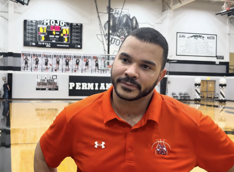 San Angelo Central boys basketball coach Arsenio Geter