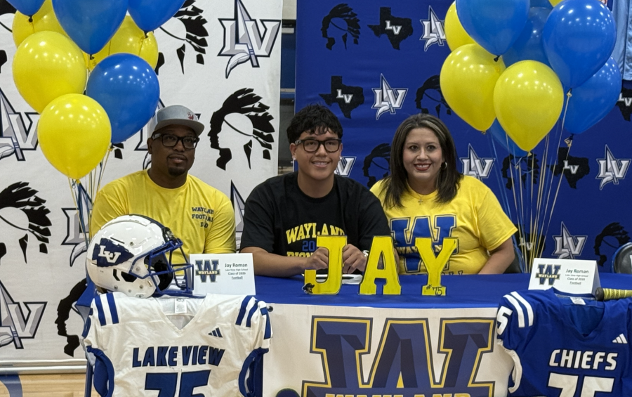 Lake View Chiefs' Jay Roman signs with Wayland Baptist
