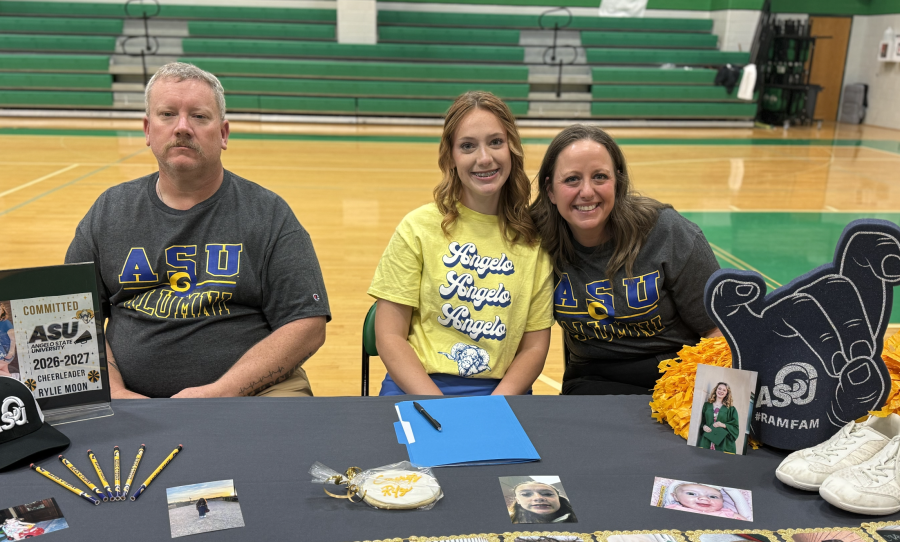 Wall's Riley Moon signs with Angelo State University for Cheer