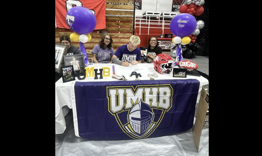 Christoval's Keegan Dean signed Monday to continue his football career at Mary Hardin-Baylor.