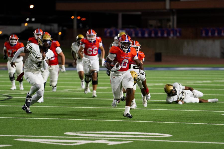 Central running back Zey Johnson breaks loose for a run against Abilene High on Friday, Aug. 28, 2026.