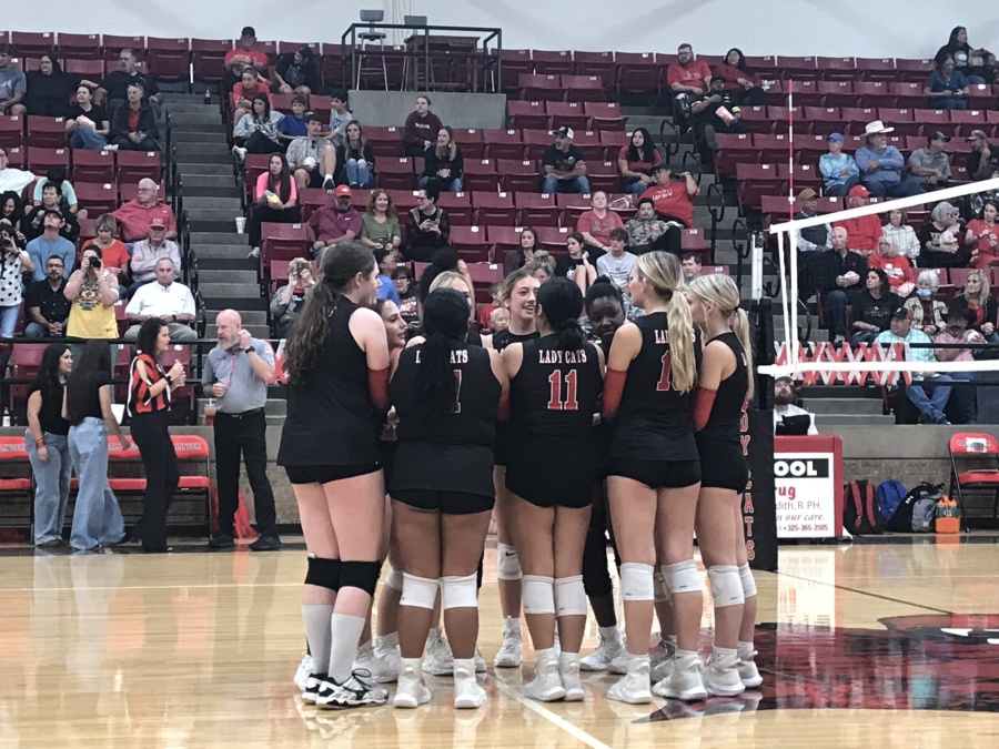 The Ballinger volleyball team huddles before its match against Coleman on Tuesday, Oct. 20, 2026.