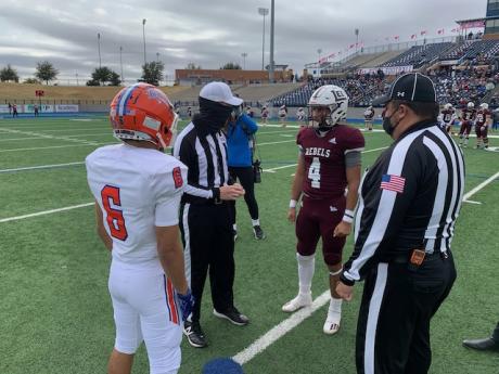 San Angelo Central Bobcats vs Midland Lee Rebels coin toss on Nov. 27, 2020