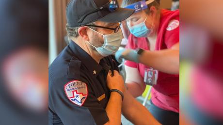 SAPD Officers Getting COVID-19 Vaccine