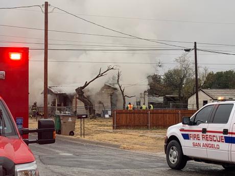House Fire on 17 and a half Street (LIVE! Photo/Matt Trammell)