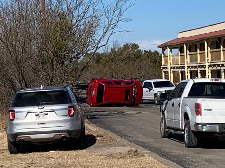 Suspect Arrested After Crash and Standoff.  (LIVE! Photo/Matt Trammell)