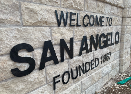 Welcome to San Angelo Signs at S. Bryant and W. Ave. J