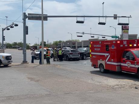 Three Vehicle Crash Shuts Down Bryant (LIVE! Photo/Matt Trammell)