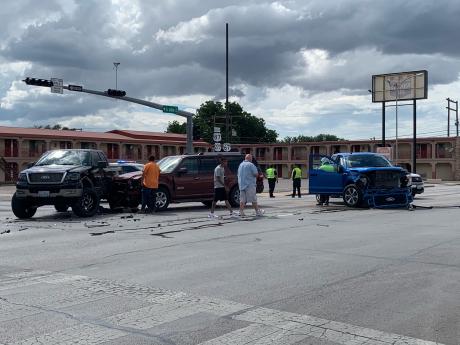 Four Vehicle Crash at Abe and Beauregard (LIVE! Photo/Matt Trammell)